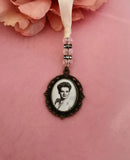 Single Antique Bronze Coloured Bouquet Photo Charm.